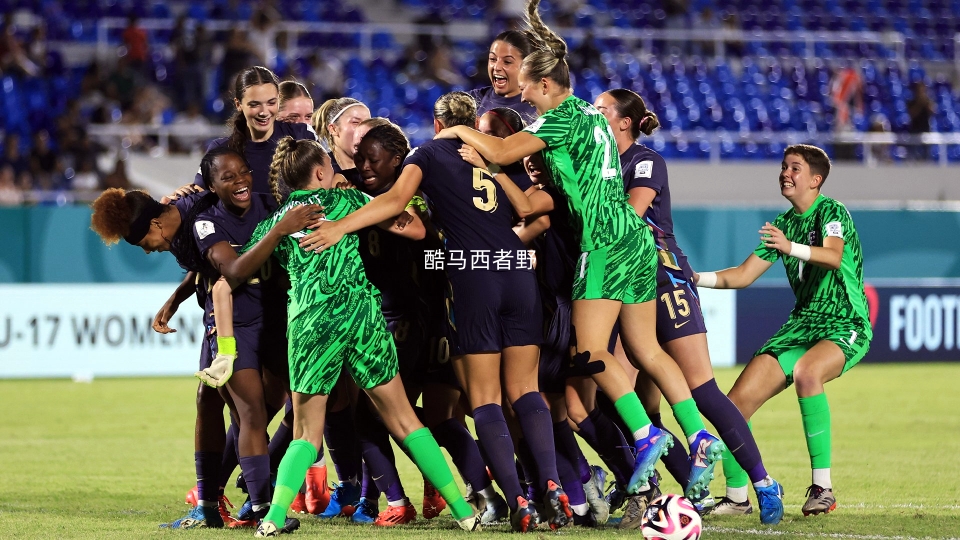世界足球大赛：女子团队崭露锋芒的简单介绍